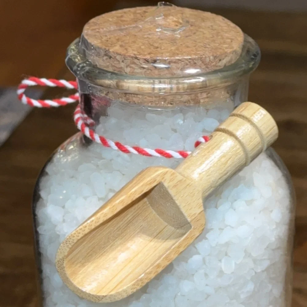 NWT Rae Dunn 2025 Eucalyptus Scented Bath Salts Glass Jar w/wooden scoop 23.9oz
